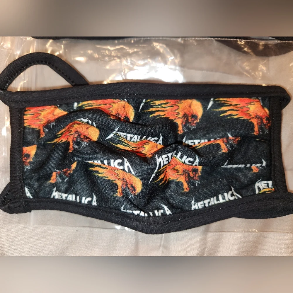 LOT OF 2 - METALLICA 